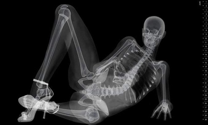 Лиза Рамуравелу жалаңаш