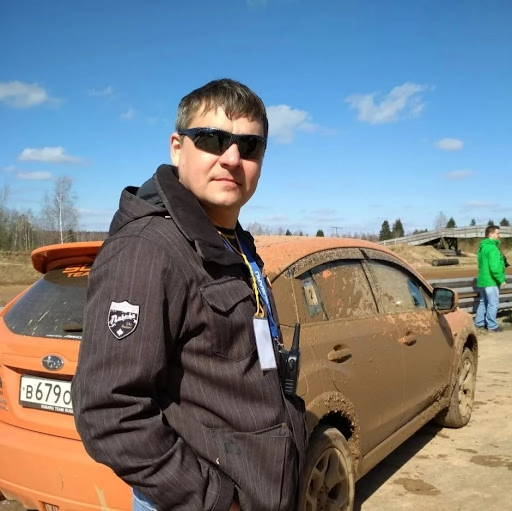 автор