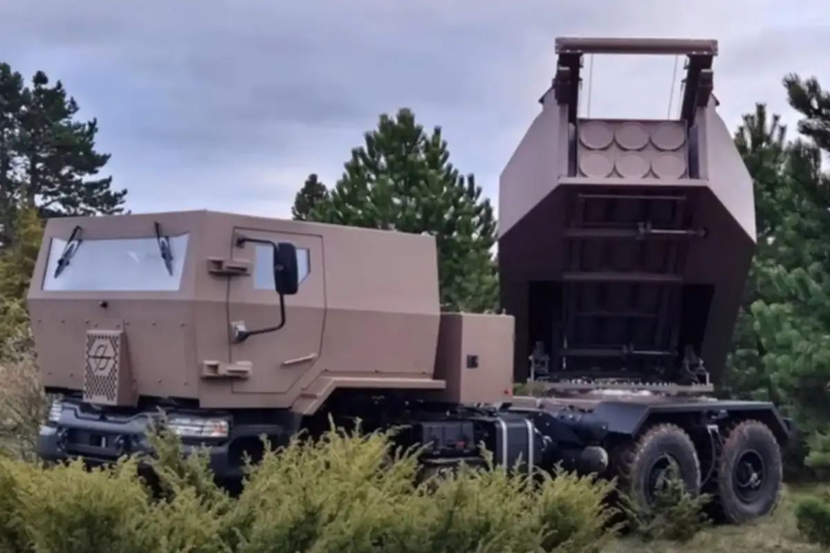 Foudre High-mobility Long Range Strike System. Foudre High-mobility Long Range Strike System.