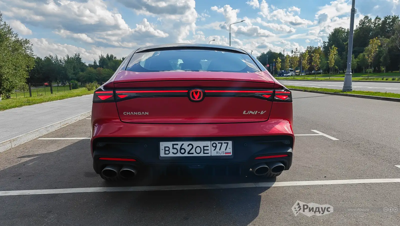 Changan UNI–V, вид сзади. 