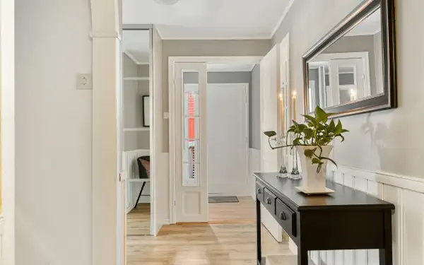 Нейтральная палитра.