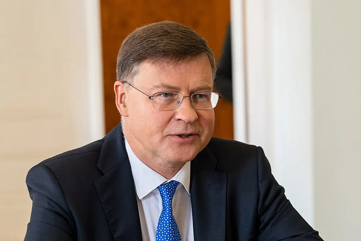 Валдис Домбровскис.