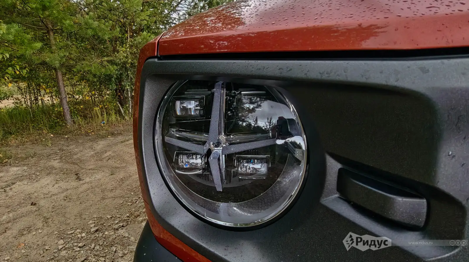 HAVAL H3, крестообразные фары. 