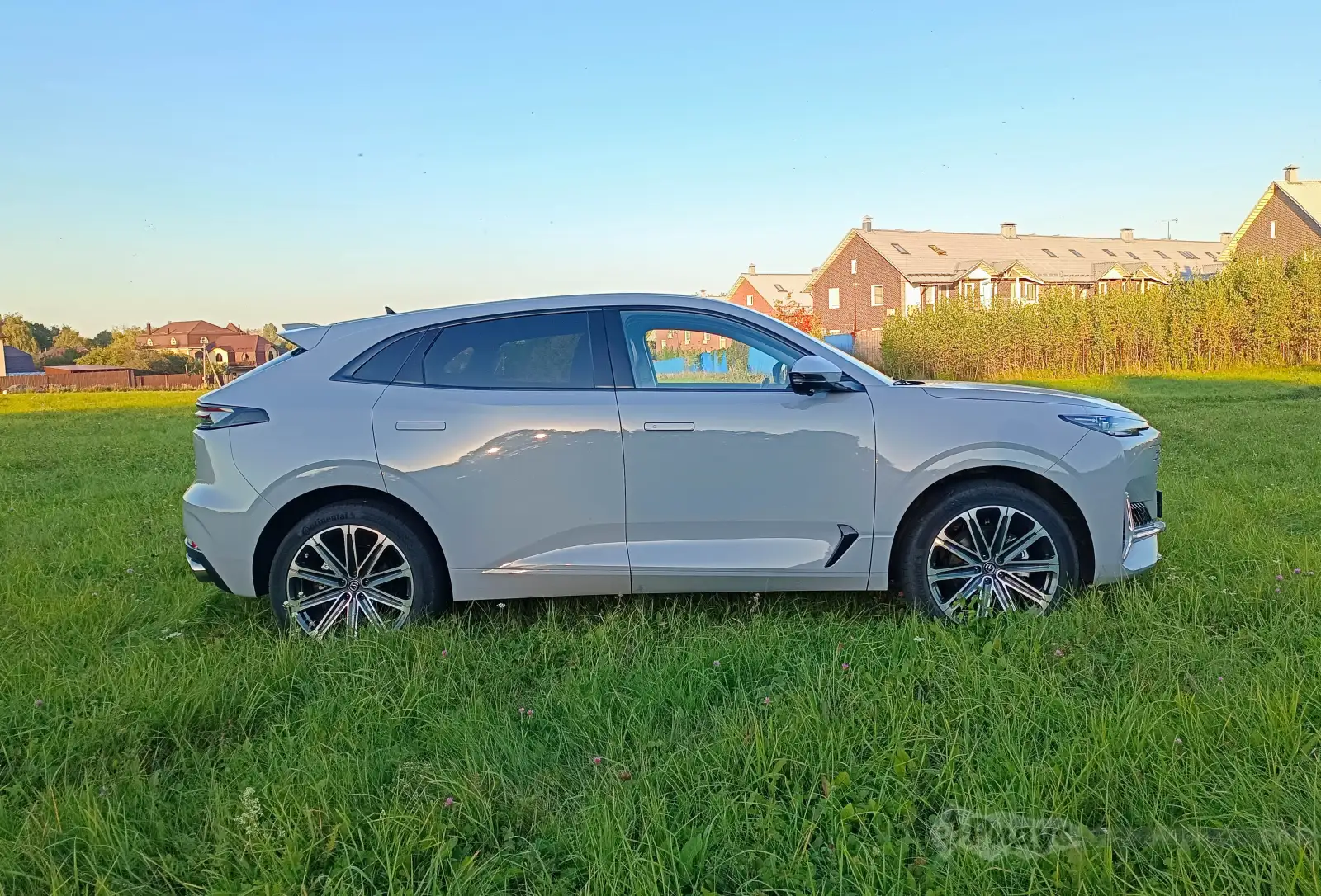 Changan UNI-K, вид сбоку. 