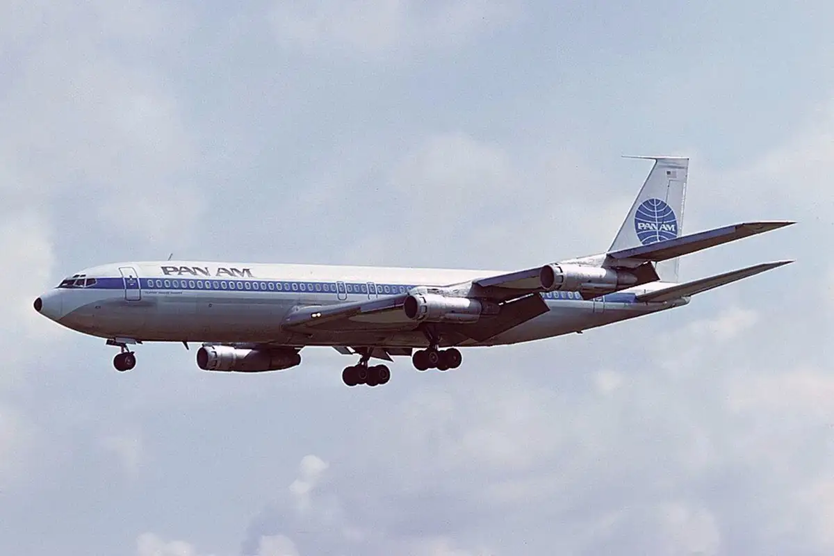 Boeing 707. 