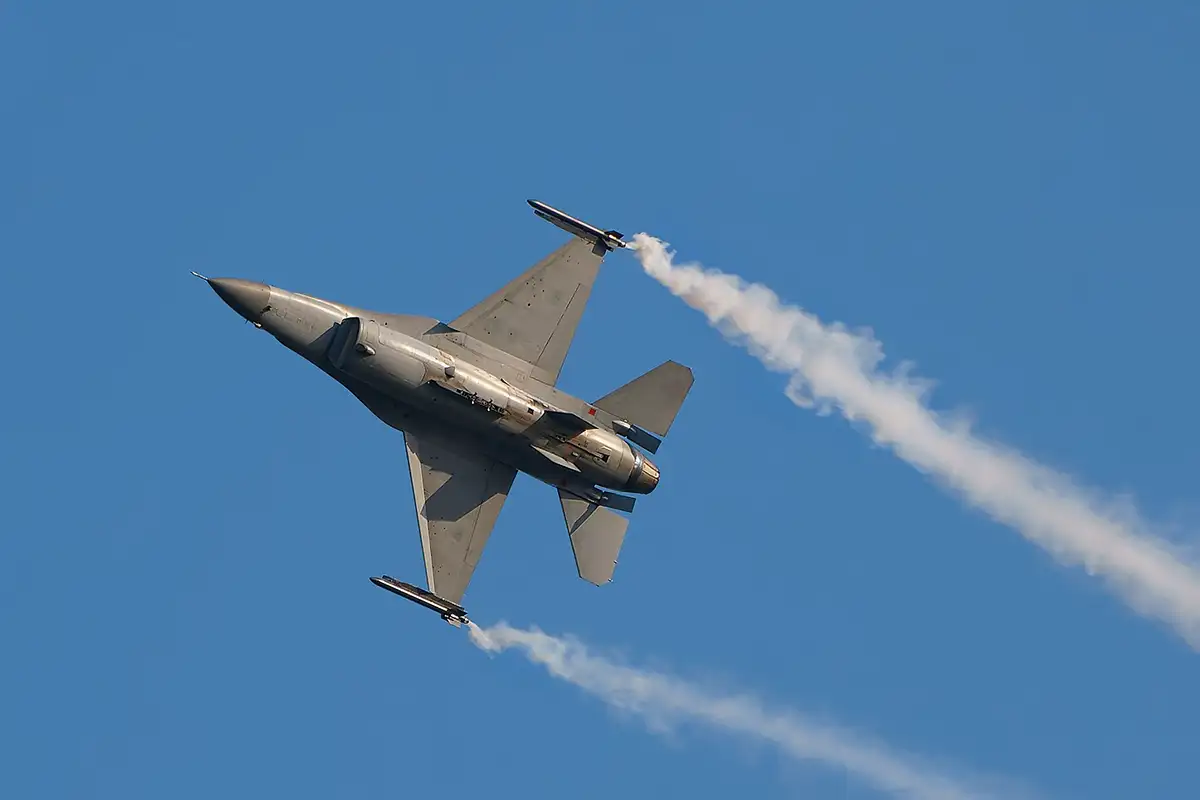 F-16. 