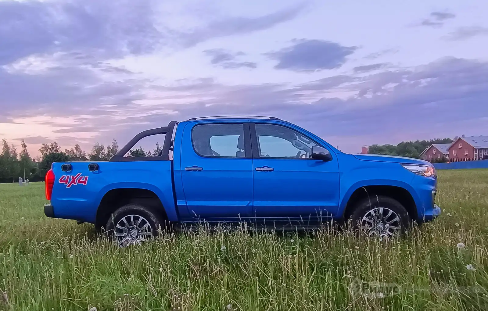 Foton Tunland G7, вид сбоку. Foton Tunland G7, вид сбоку.