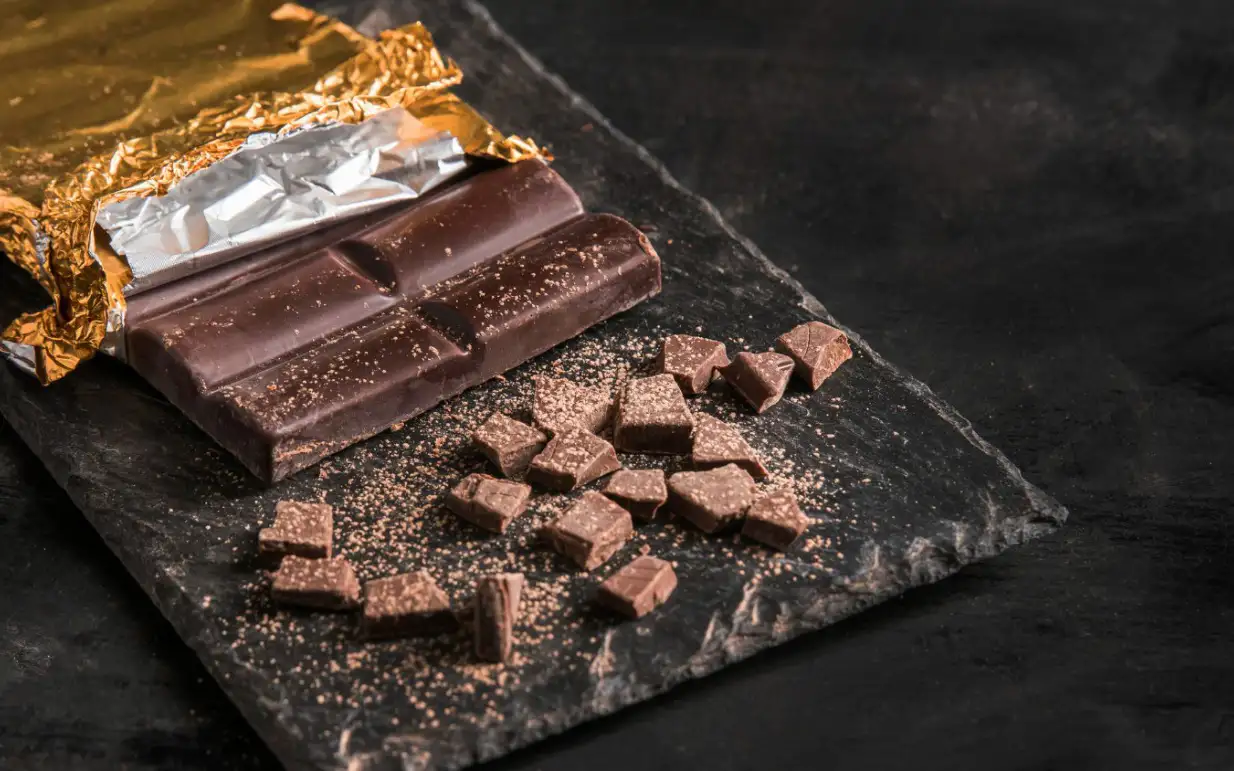 Темный шоколад.