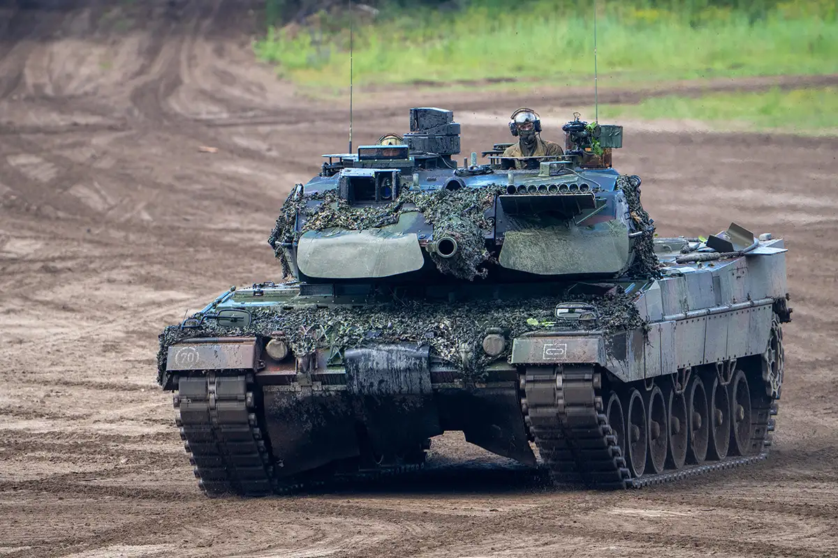Leopard 2. 