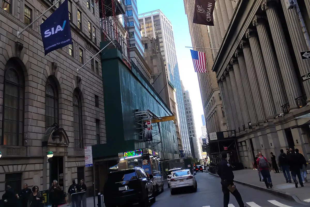 Уолл-стрит. 