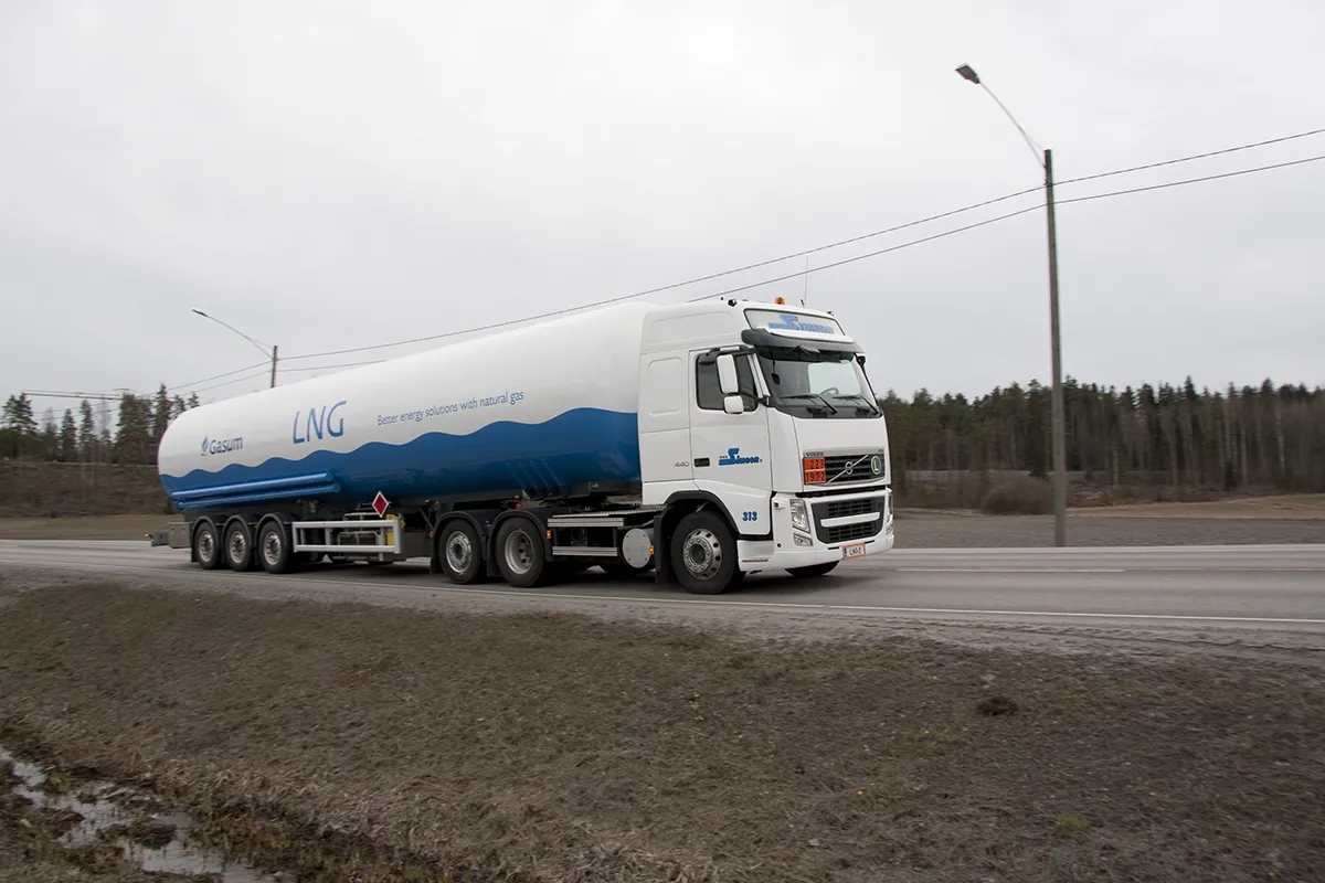 Один из способов транспортировки газа