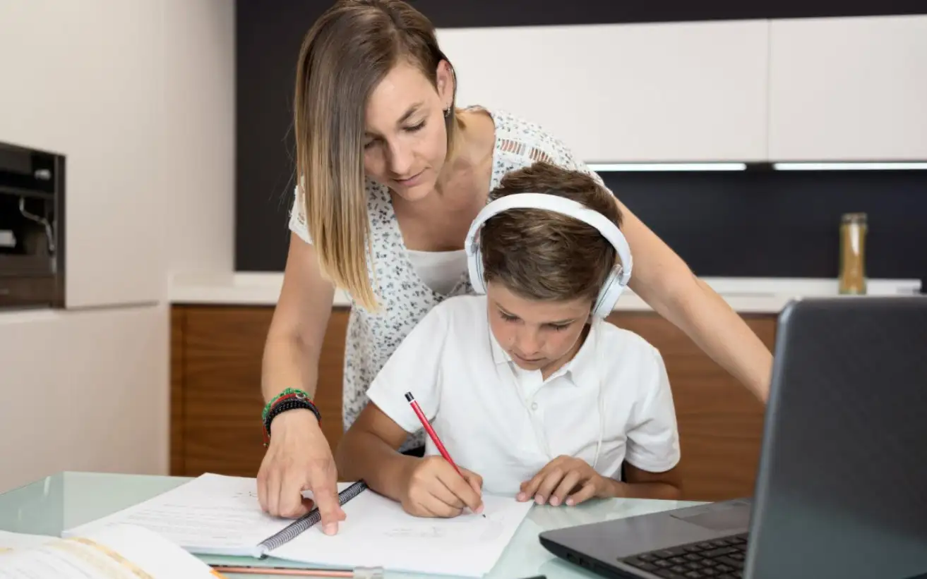 Мама с ребенком.