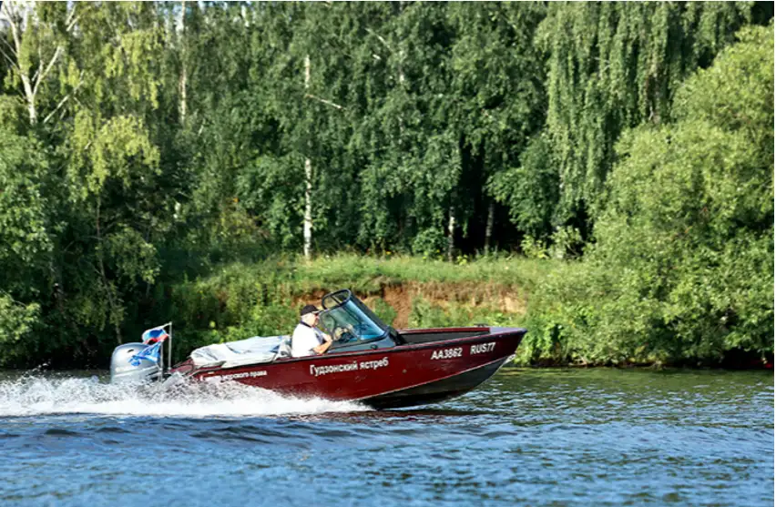 Моторная лодка ЦМП «Гудзонский ястреб» модель WINBOAT 46. Моторная лодка ЦМП «Гудзонский ястреб» модель WINBOAT 46.