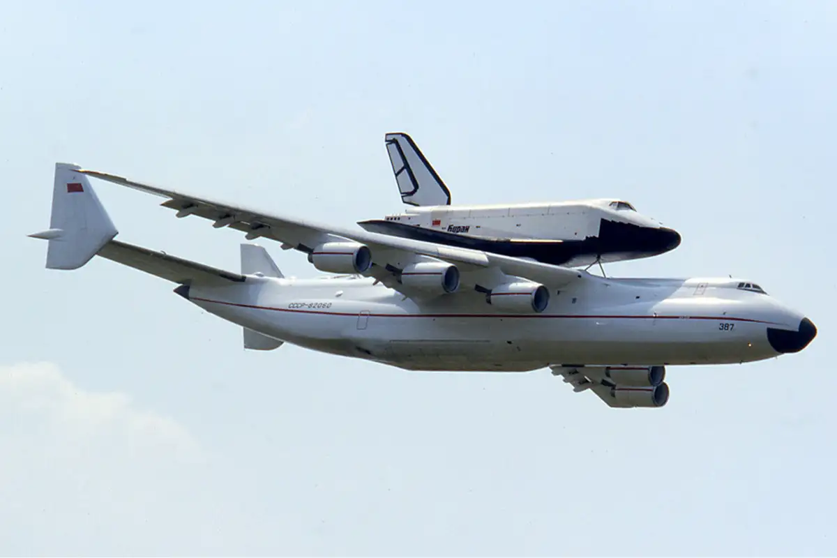 Ан-225. 