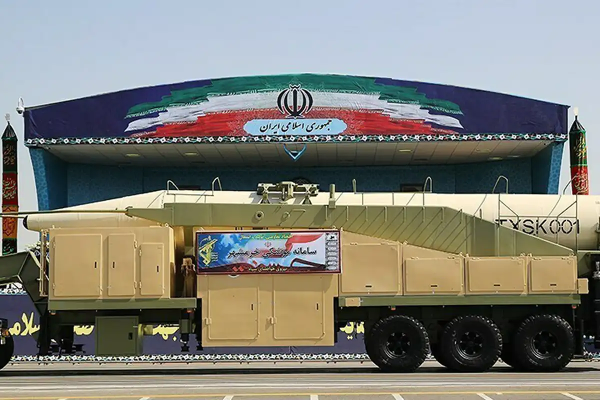 Иранская межконтинентальная баллистическая ракета под обозначением Khorramshahr-5. 