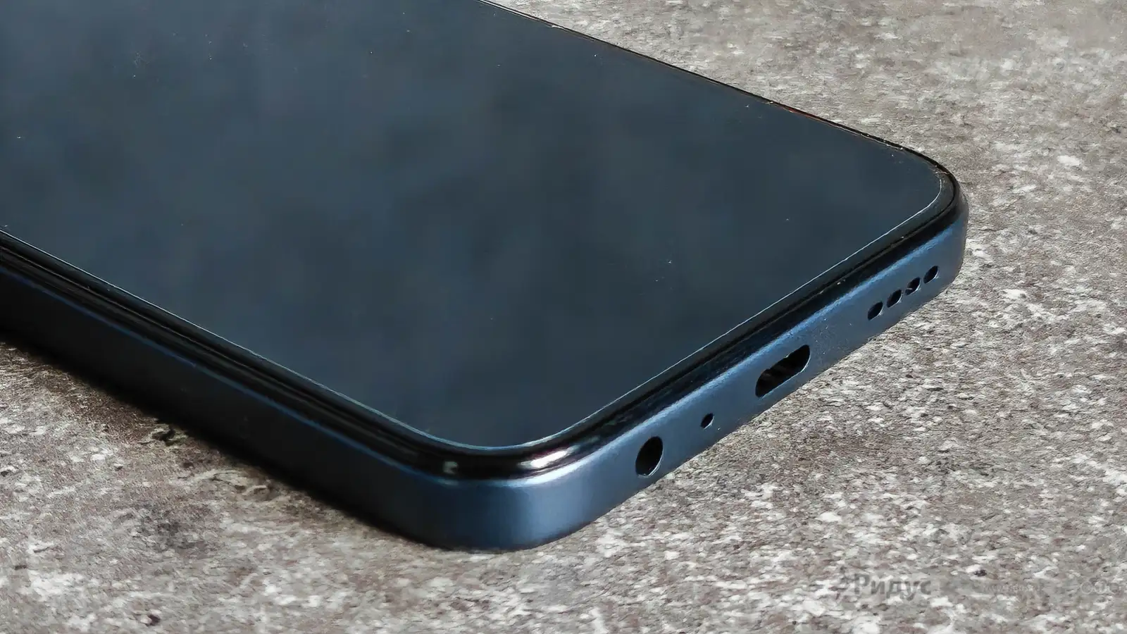 realme C100x. 