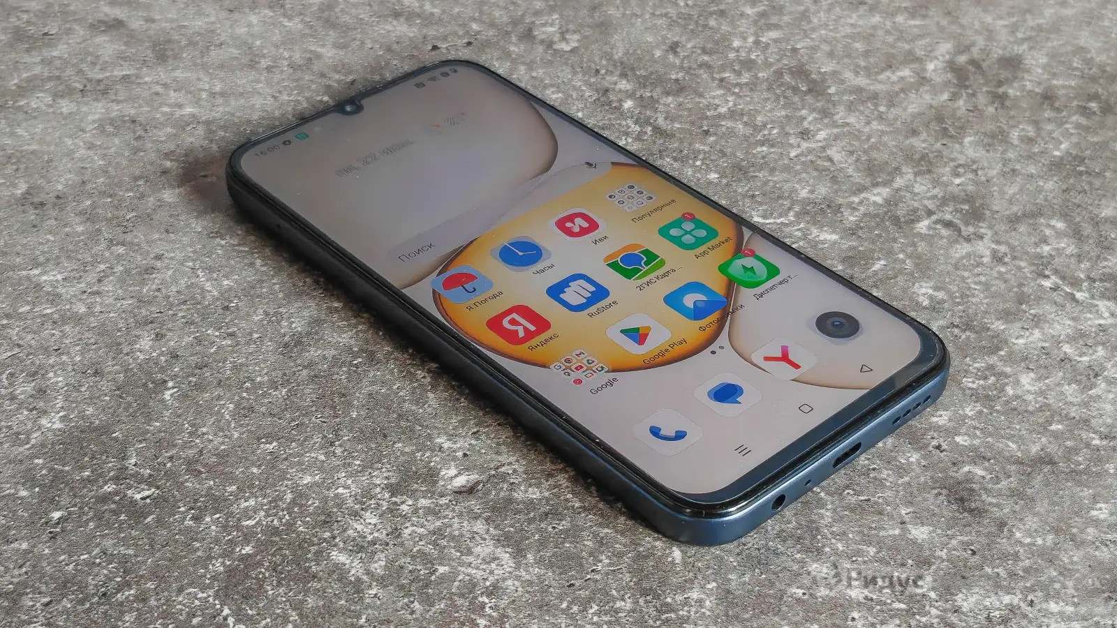 realme C100x. 