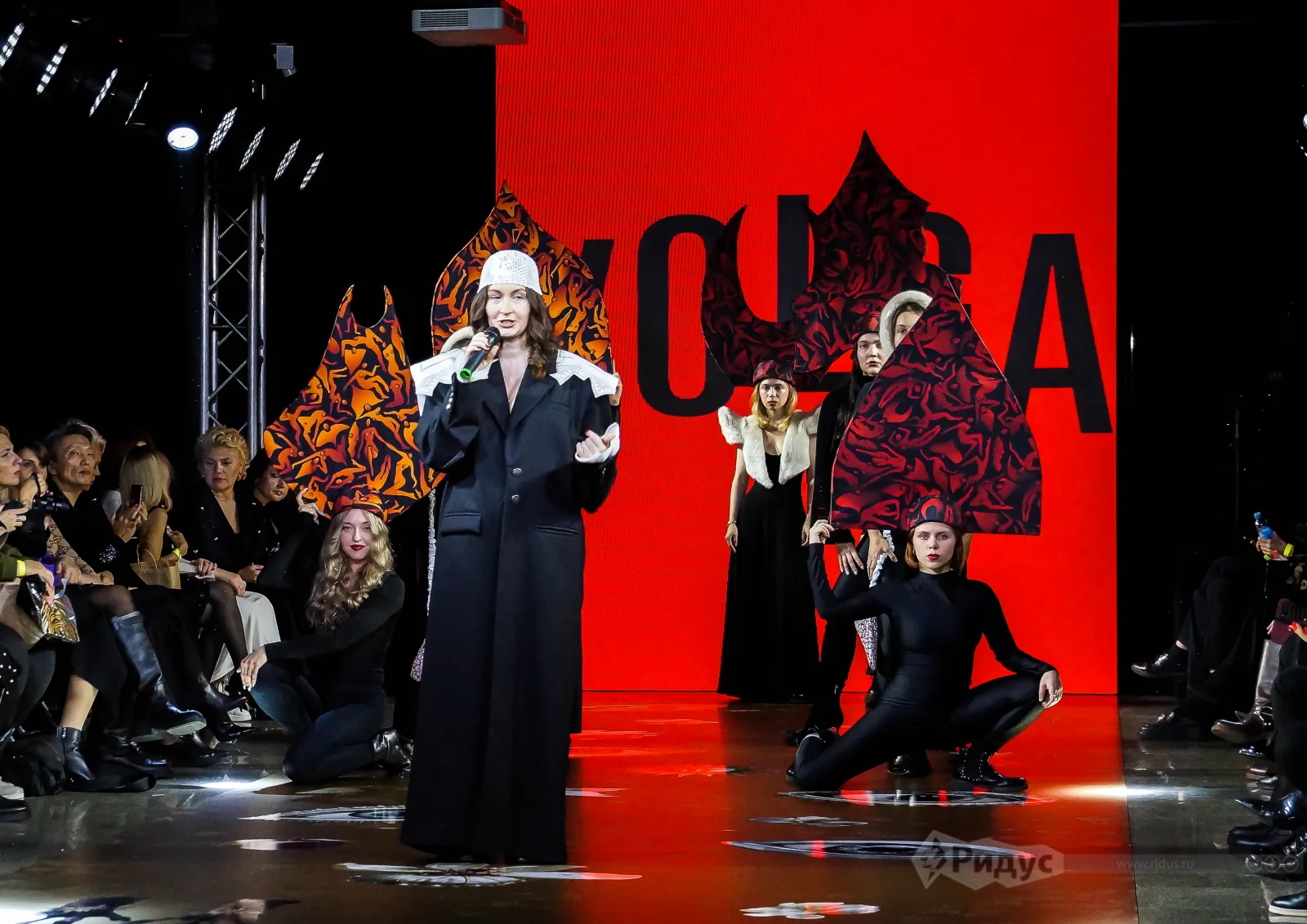 Volga Fashion Week. Юлиана Благовская. 