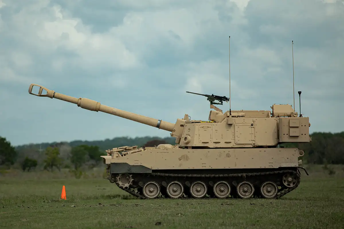 M109 Paladin. M109 Paladin.