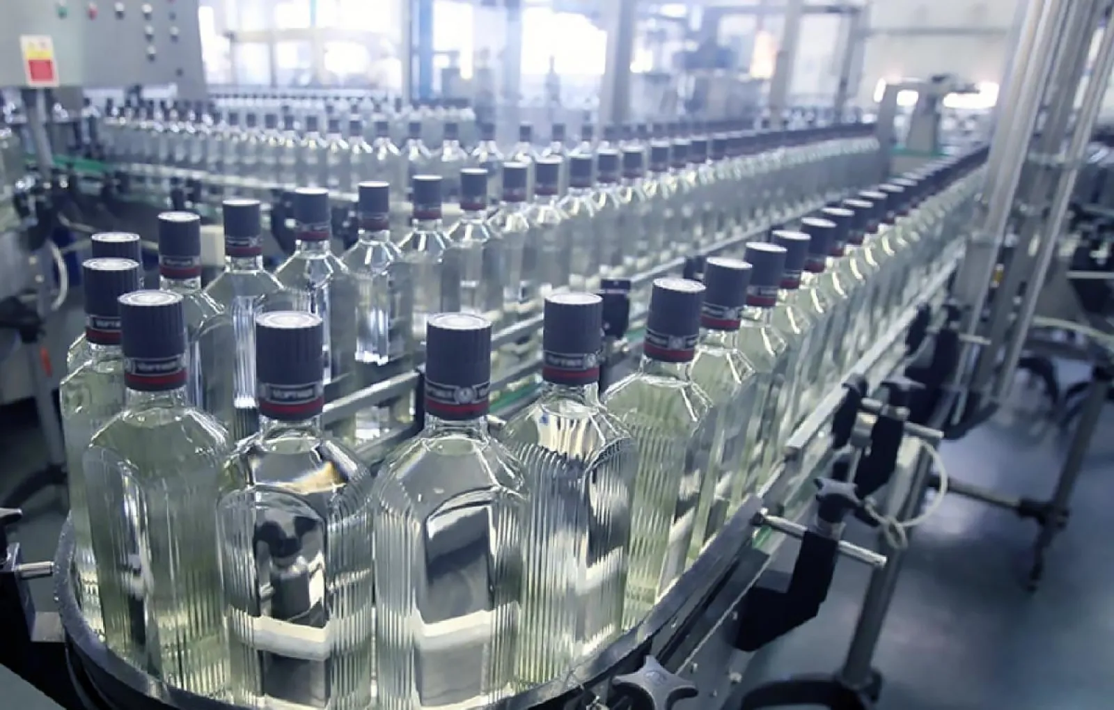 В России национализировали имущество производителя водки «Хортица»
