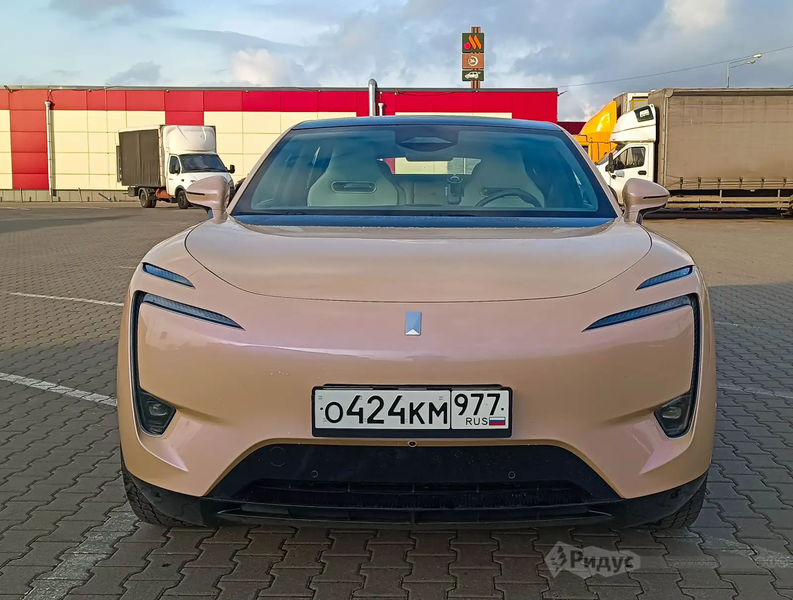 AVATR 11, вид спереди.  