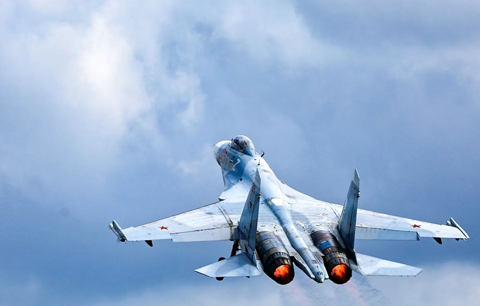 Бомбардировщики США выполнили разворот от госграницы РФ при приближении МиГ-29