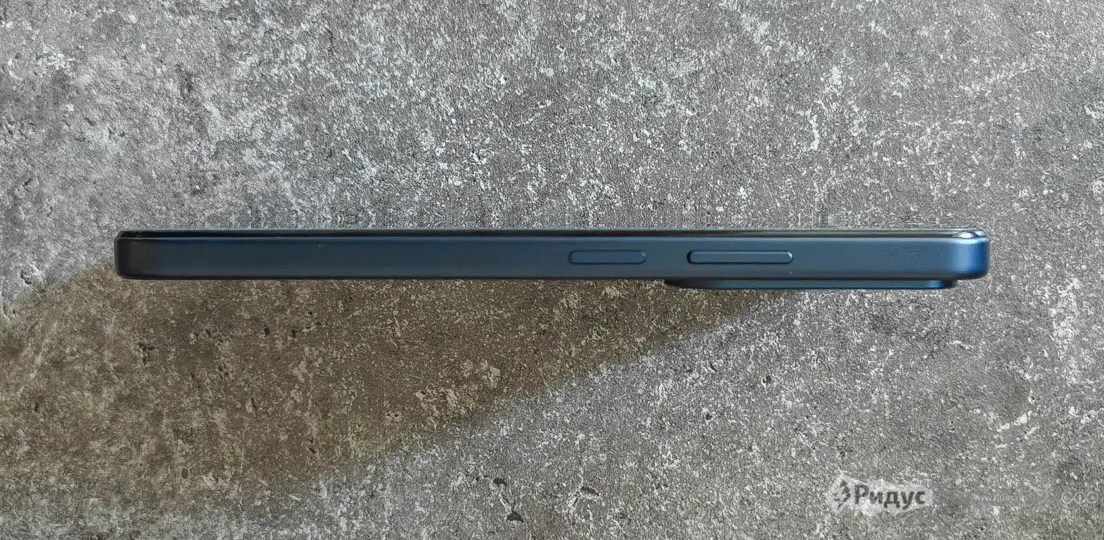Смартфон realme P4x. 