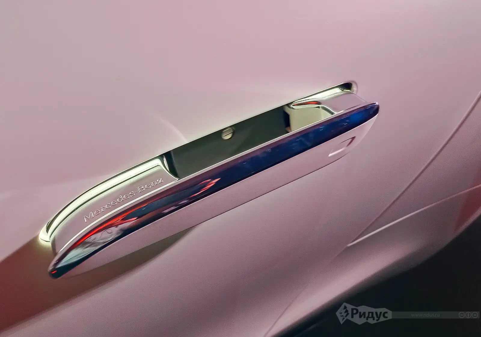 Mercedes-Maybach SL 680 Monogram. Mercedes-Maybach SL 680 Monogram.