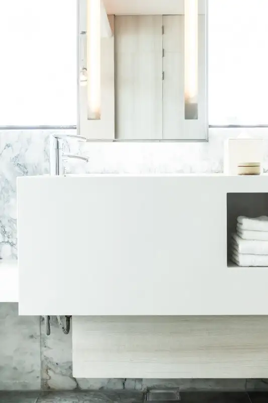 Белая ванная комната.