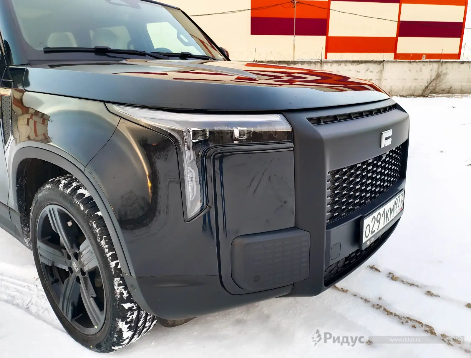 ROX 01, Т-образные фары. 