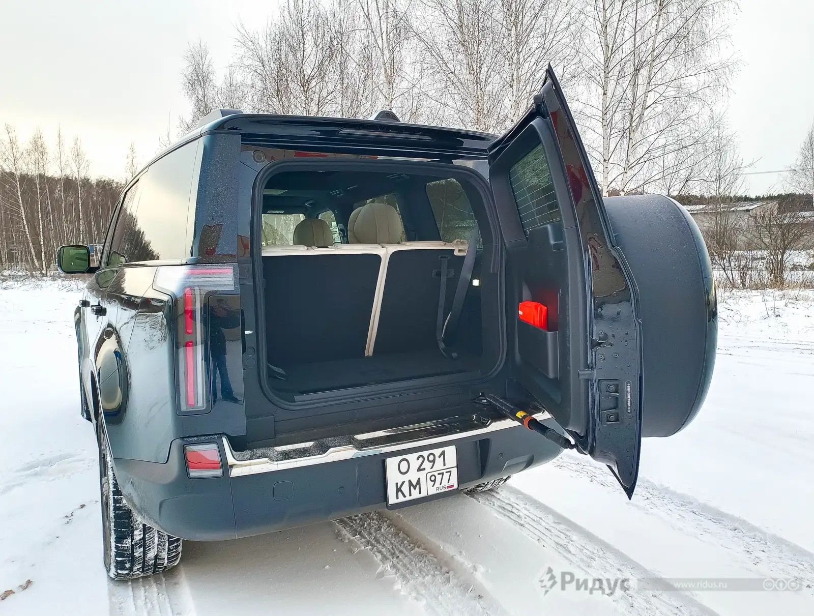 ROX 01, третий ряд сидений почти не оставляет места для багажа. 