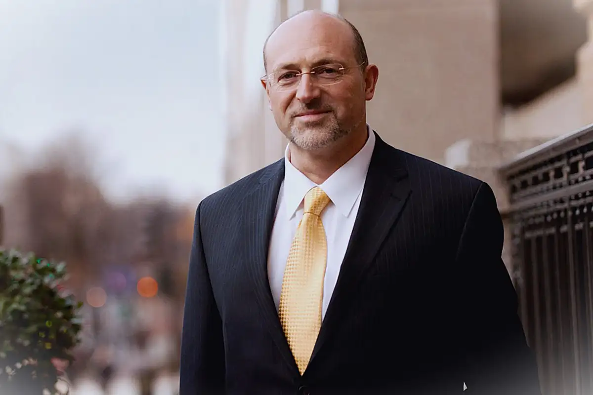 Алекс Хавард. 