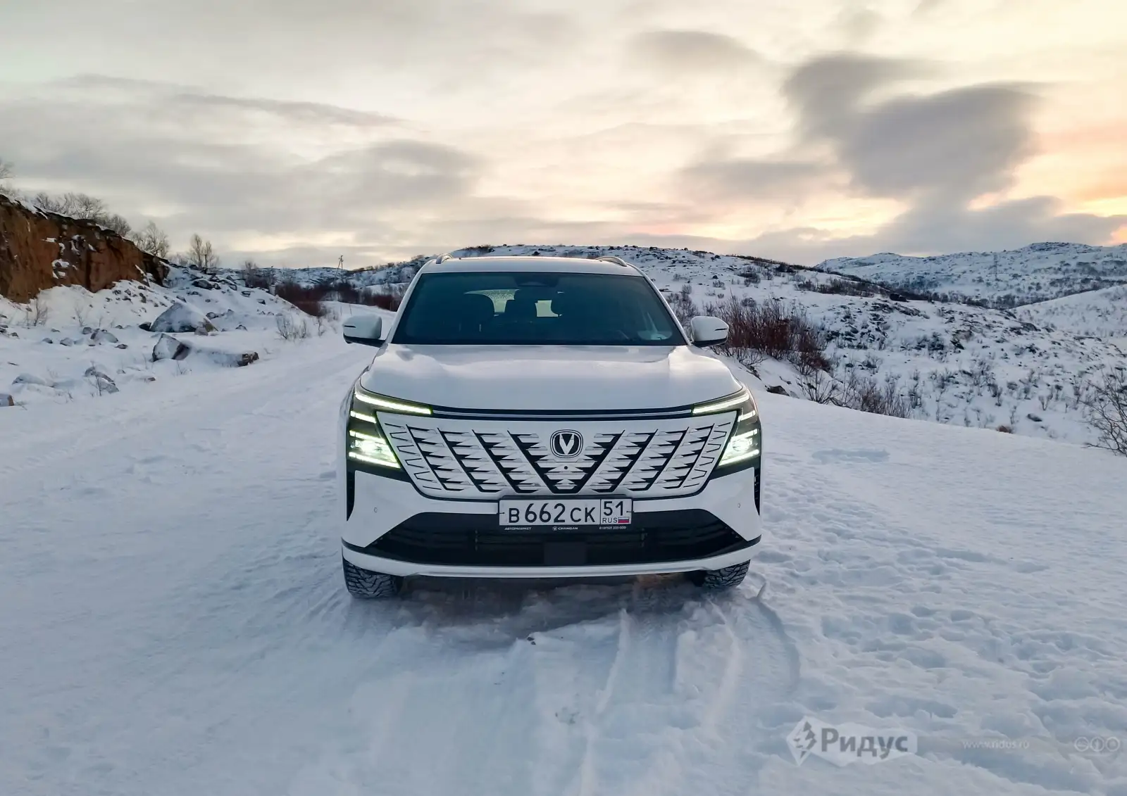 CHANGAN CS75PLUS AWD, вид спереди.  