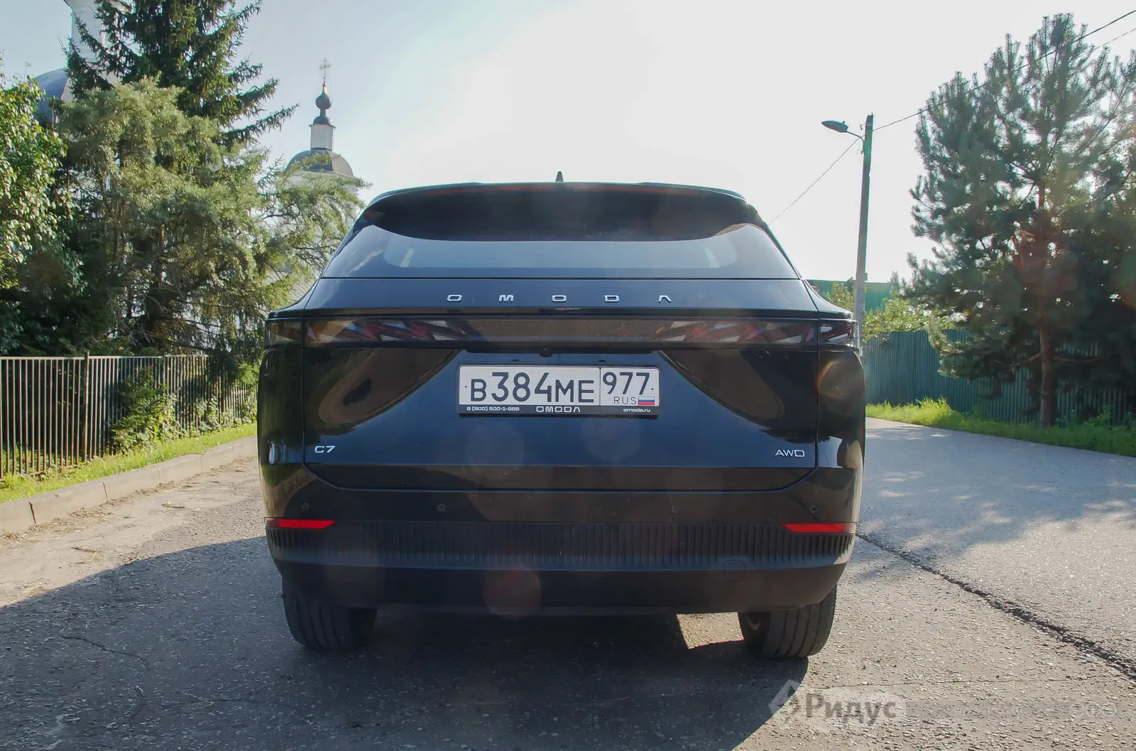 OMODA C7, вид сзади.  