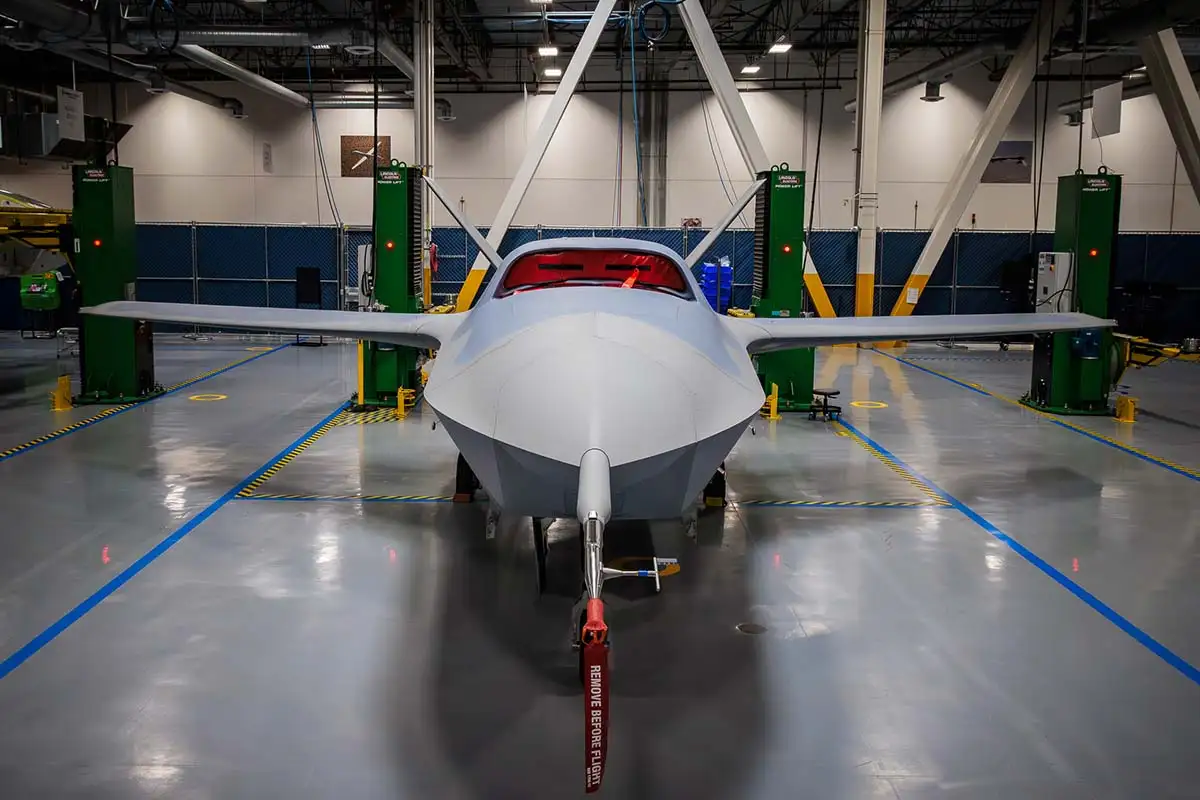 Беспилотник YFQ-42A. 