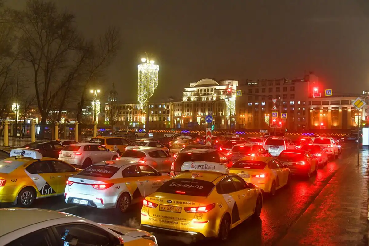 Яндекс такси. 