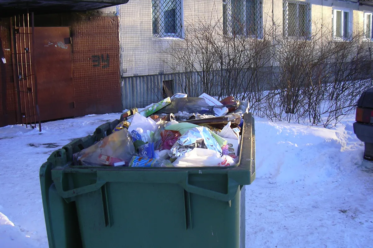 Мусорные контейнеры