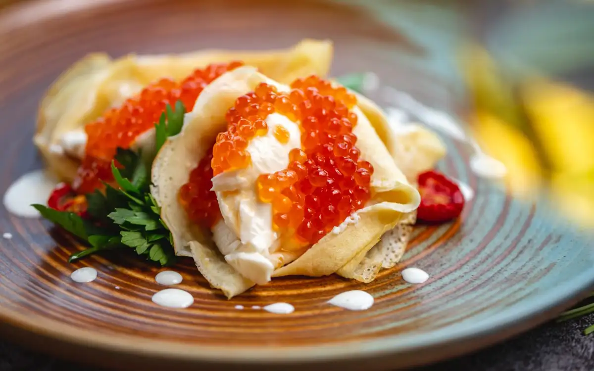 Блины с икрой.