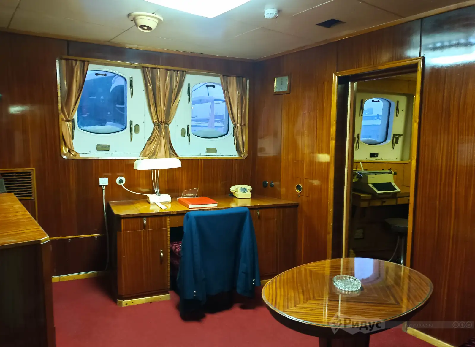 Атомный ледокол «Ленин», помещения высшего командного состава.  