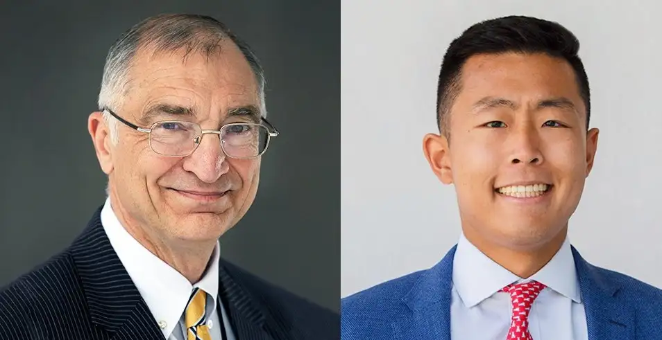 Старший советник Министерства обороны и безопасности Марк Ф. Канциан и научный сотрудник, заведующий кафедрой стратегии имени Арли А. Берка Крис Х. Парк (слева направо). 