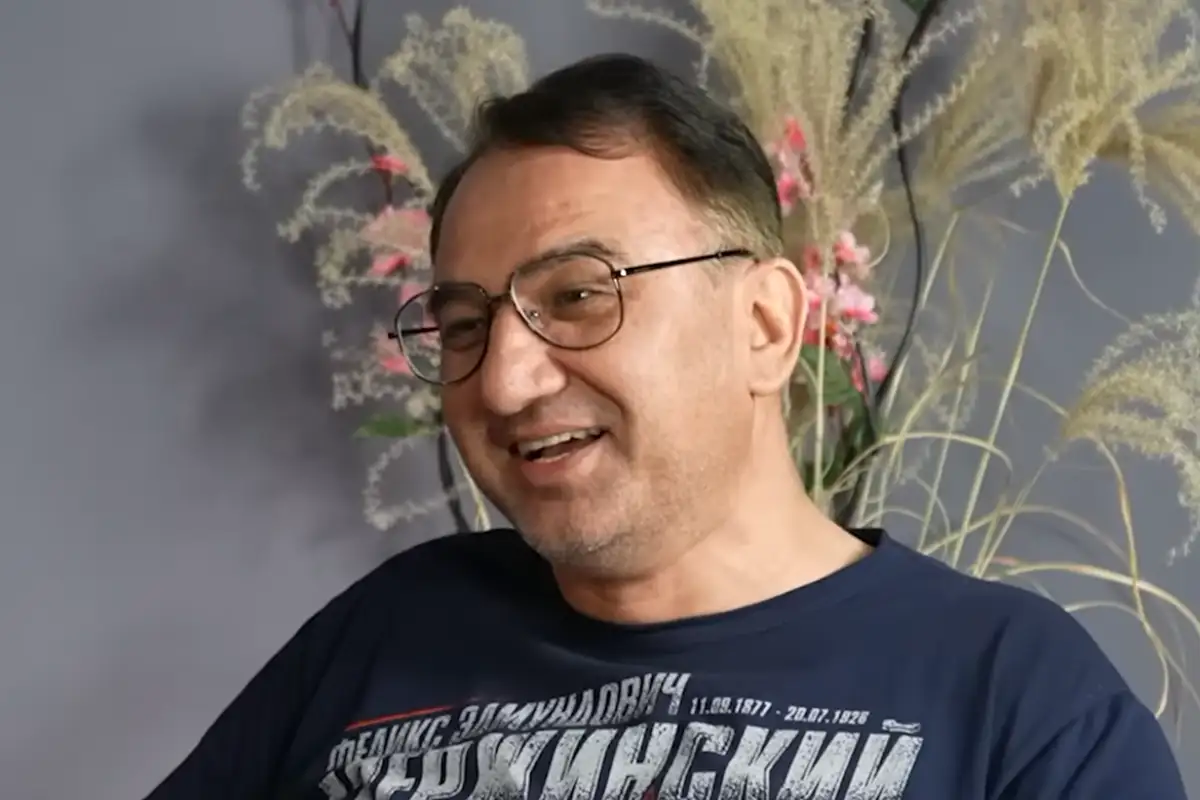 Азиз Хакимов. 