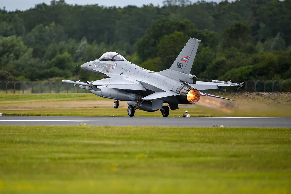 Американский истребитель F-16