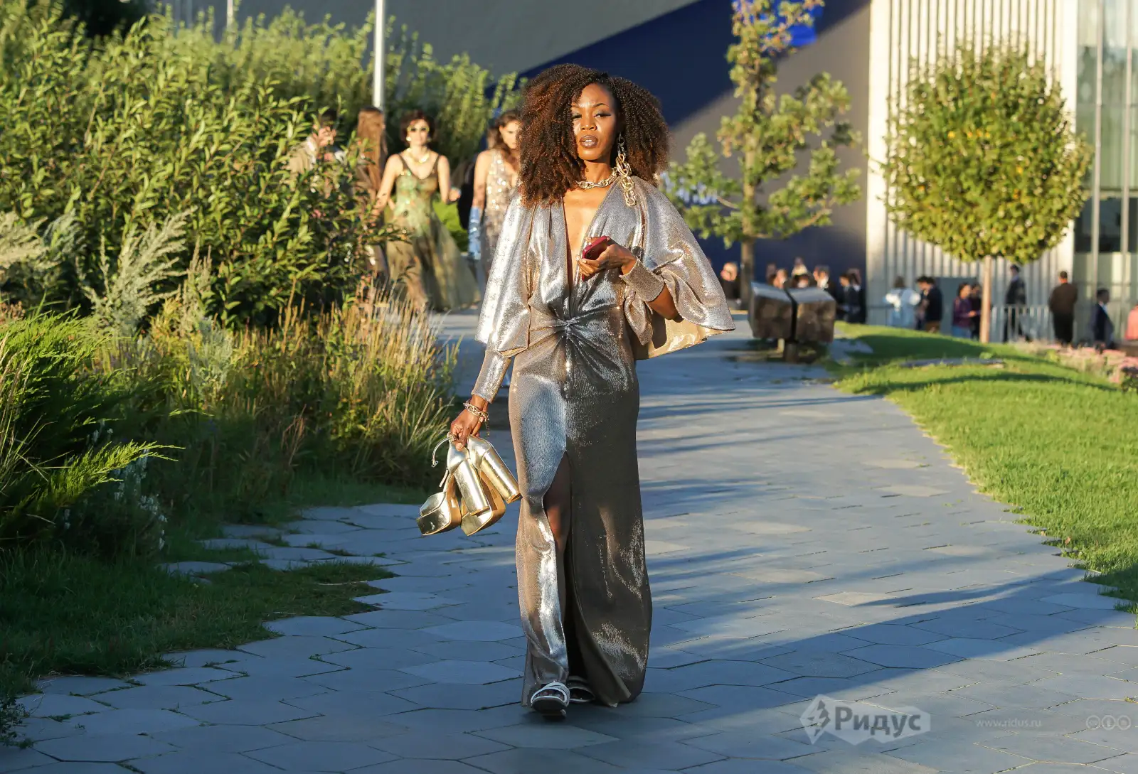 Московская неделя моды, коллекция «Анемоя» Юлии Далакян. 