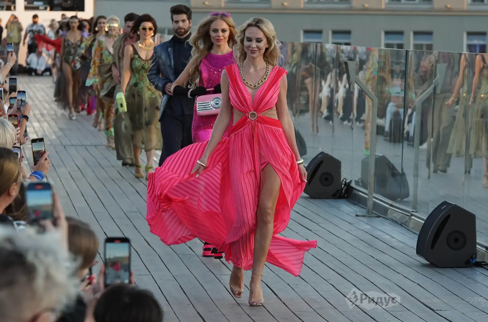 Московская неделя моды, коллекция «Анемоя» Юлии Далакян. 