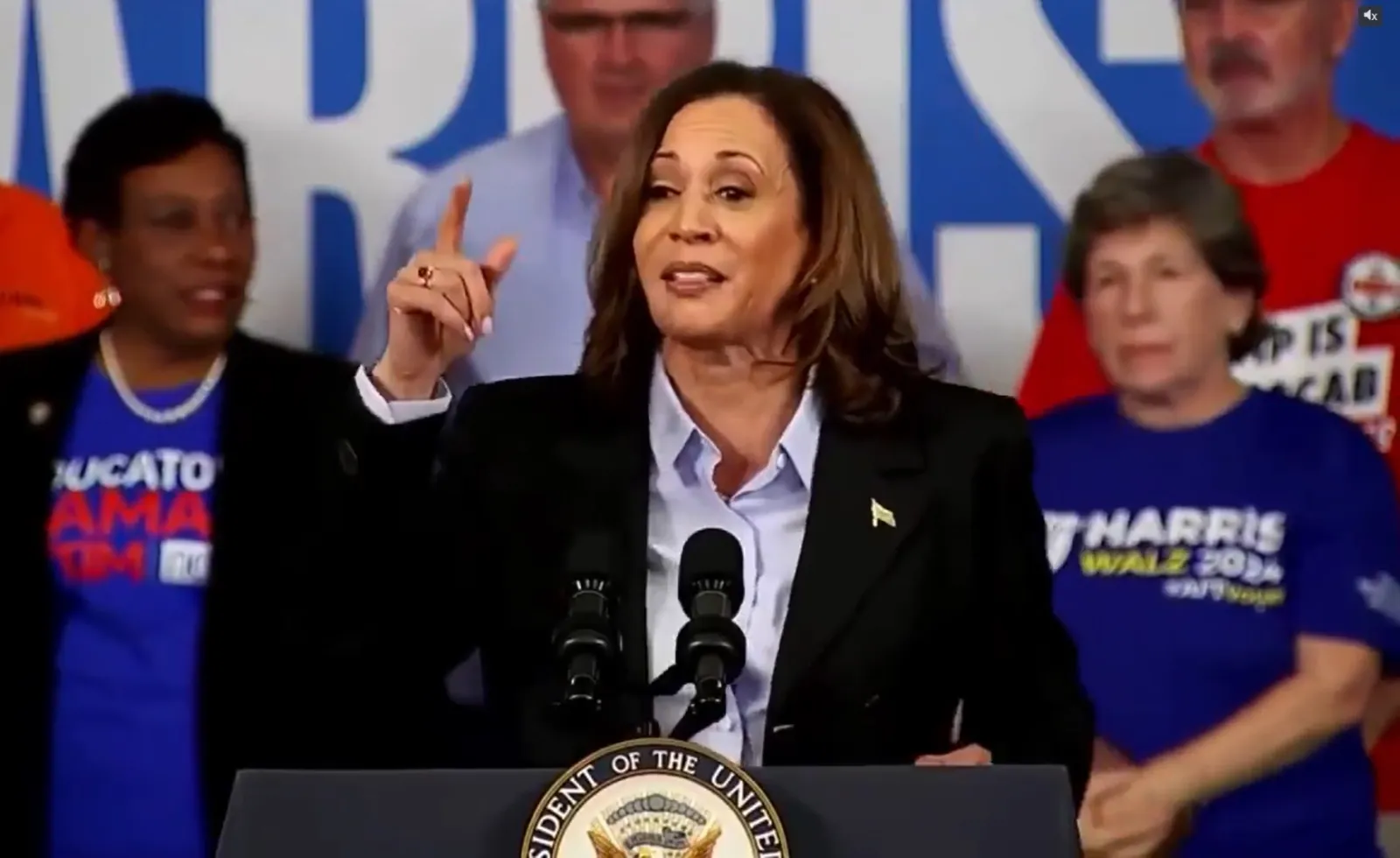 Камала Харрис. 
