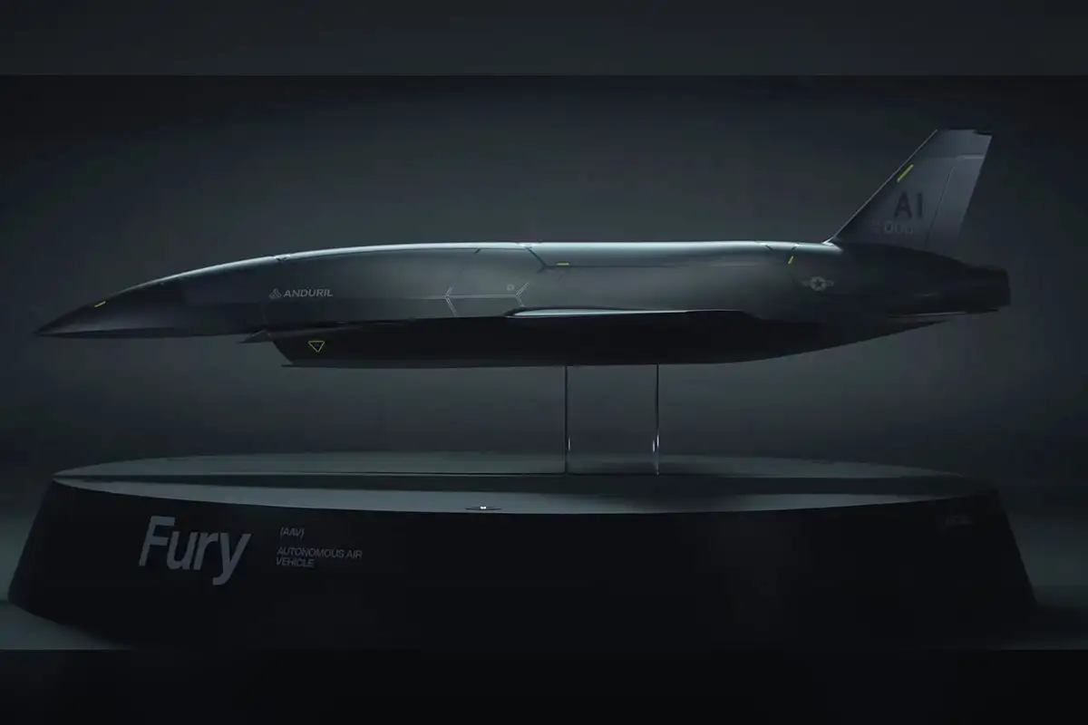 Беспилотный самолёт Fury. 