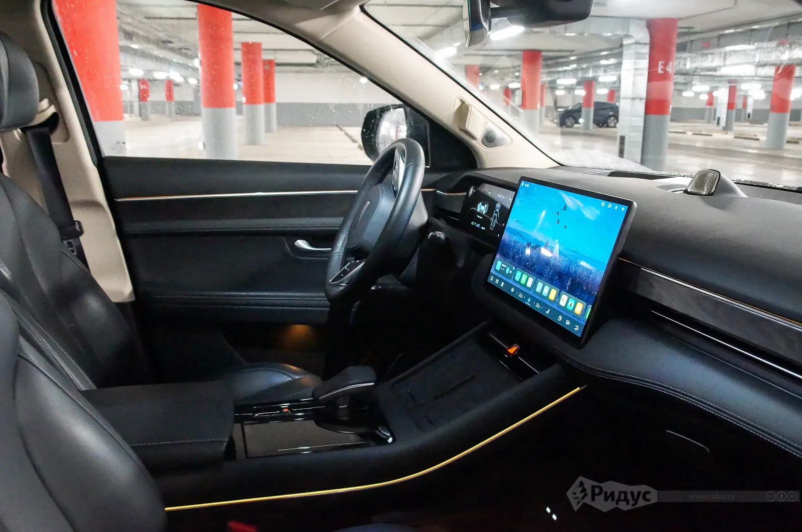 SERES M7, интерьер, место водителя. 