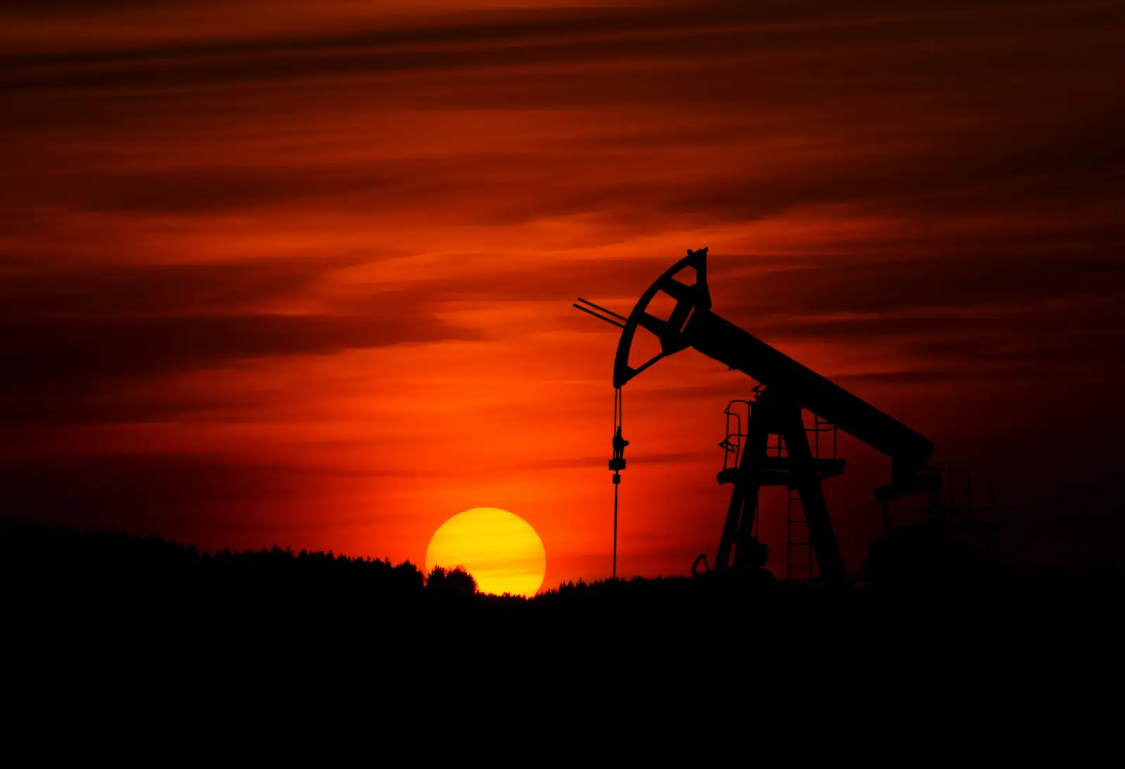 Добыча нефти.