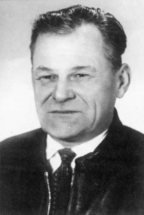 Герой Советского Союза летчик Николай Замятин. Герой Советского Союза летчик Николай Замятин.