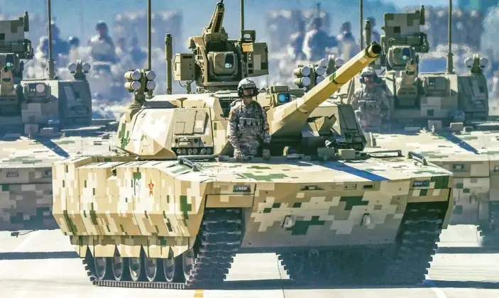 Type 100 на параде в Пекине. 